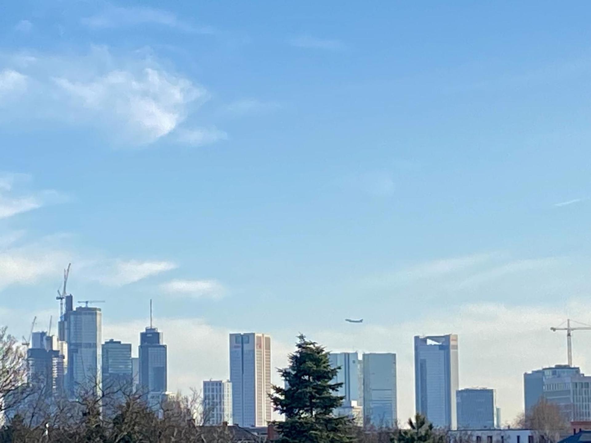 Schoenes Erwachen Im Frankfurter Penthouse Frankfurt am Main Luaran gambar